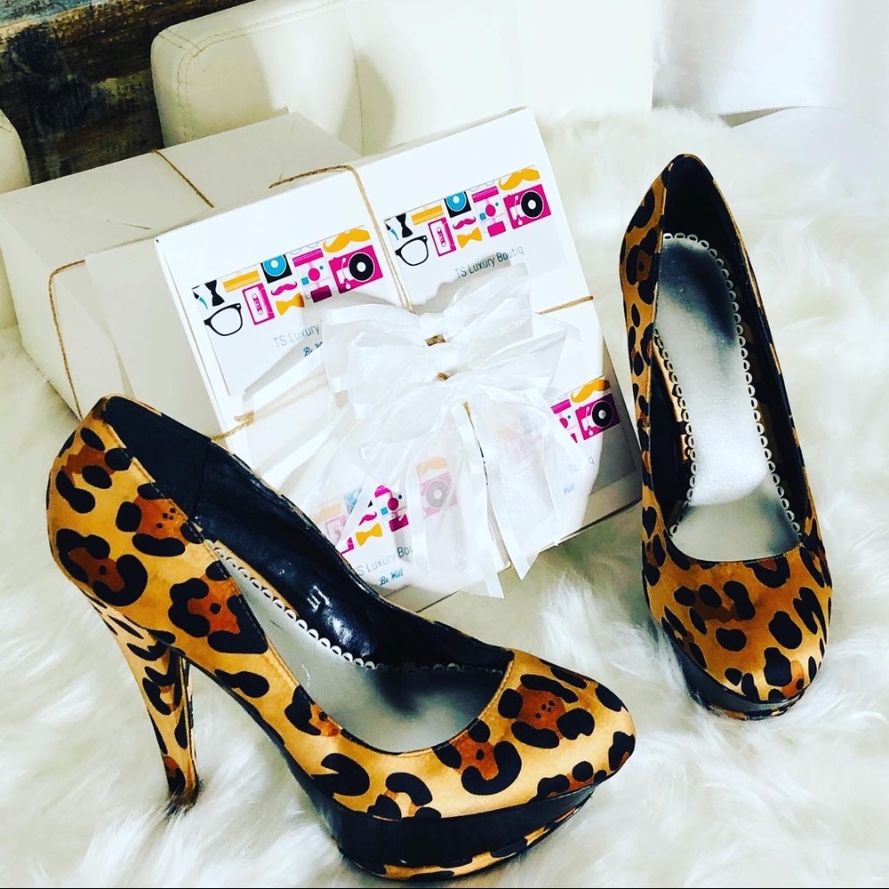 Bebe leopard pumps